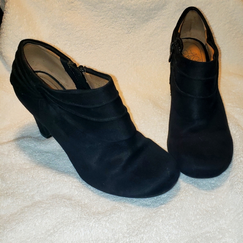 Ankle boot - Picture 2 of 14